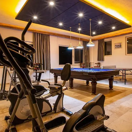 7 Bedroom Luxury *