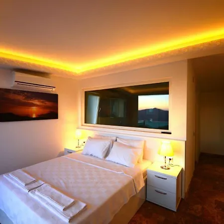7 Bedroom Luxury *