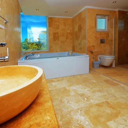 Willa 7 Bedroom Luxury
