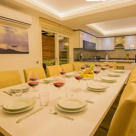 7 Bedroom Luxury *
