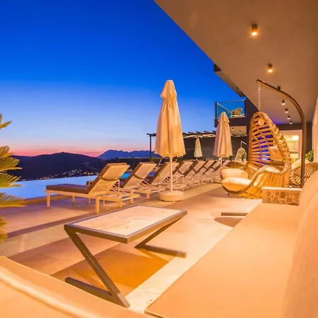 7 Bedroom Luxury *