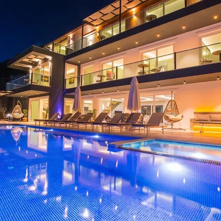 7 Bedroom Luxury