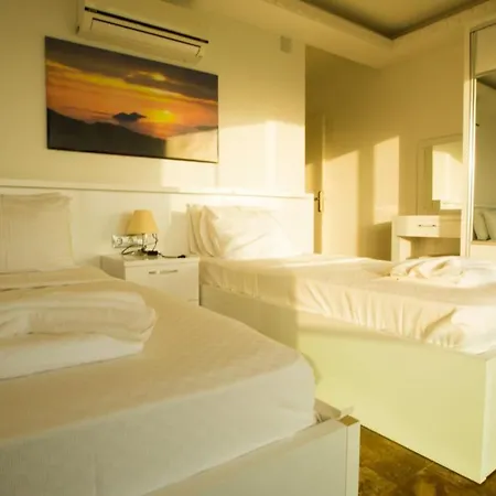 7 Bedroom Luxury Villa *