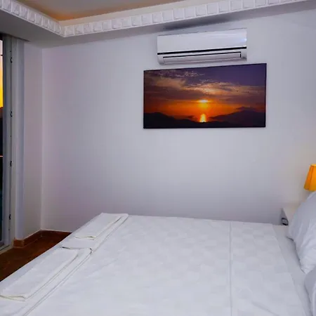 Villa 7 Bedroom 1115 *